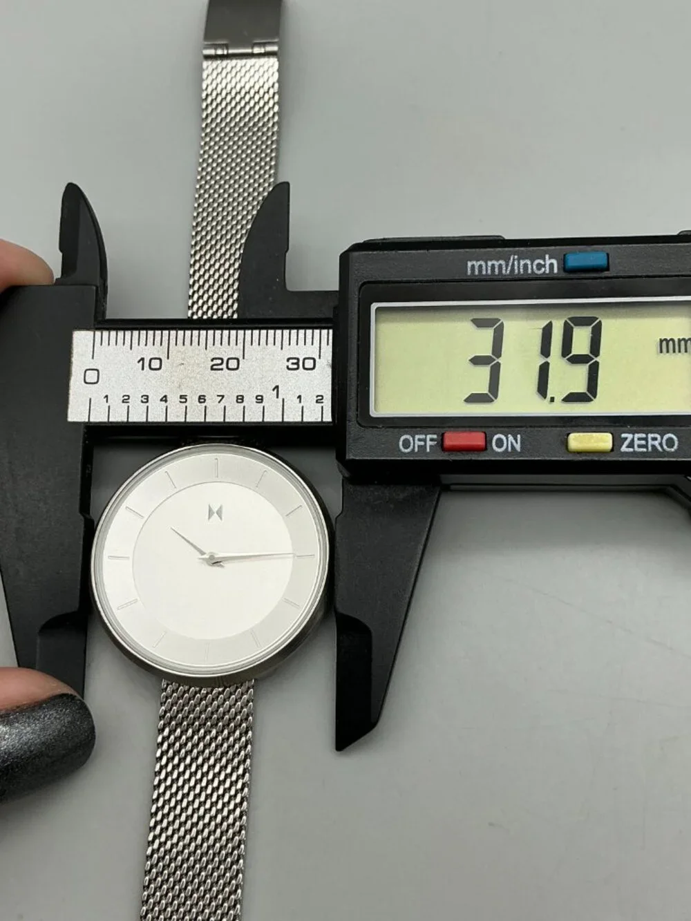 MVMT Minimalist Mod S1 Womens Watch 32mm Silver Tone Mesh Band New Battery